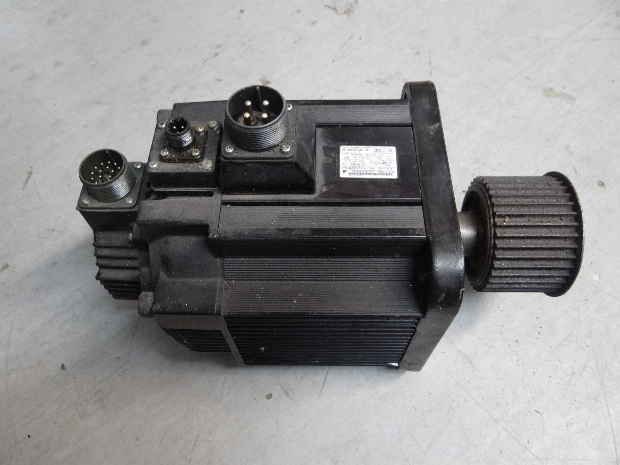 Yaskawa AC Servo Motor SGMGH-30DCA6H-OY vor der Reparatur 1