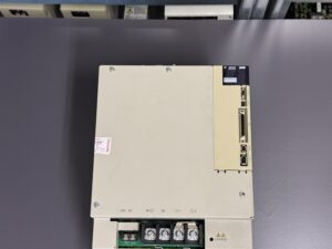 Yaskawa SGDV-260D01A AC Servopack Ansicht oben