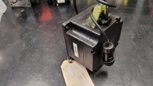 Yaskawa SGMPH-08AAA-SE41 AC Servo Motor vor der Reparatur 1