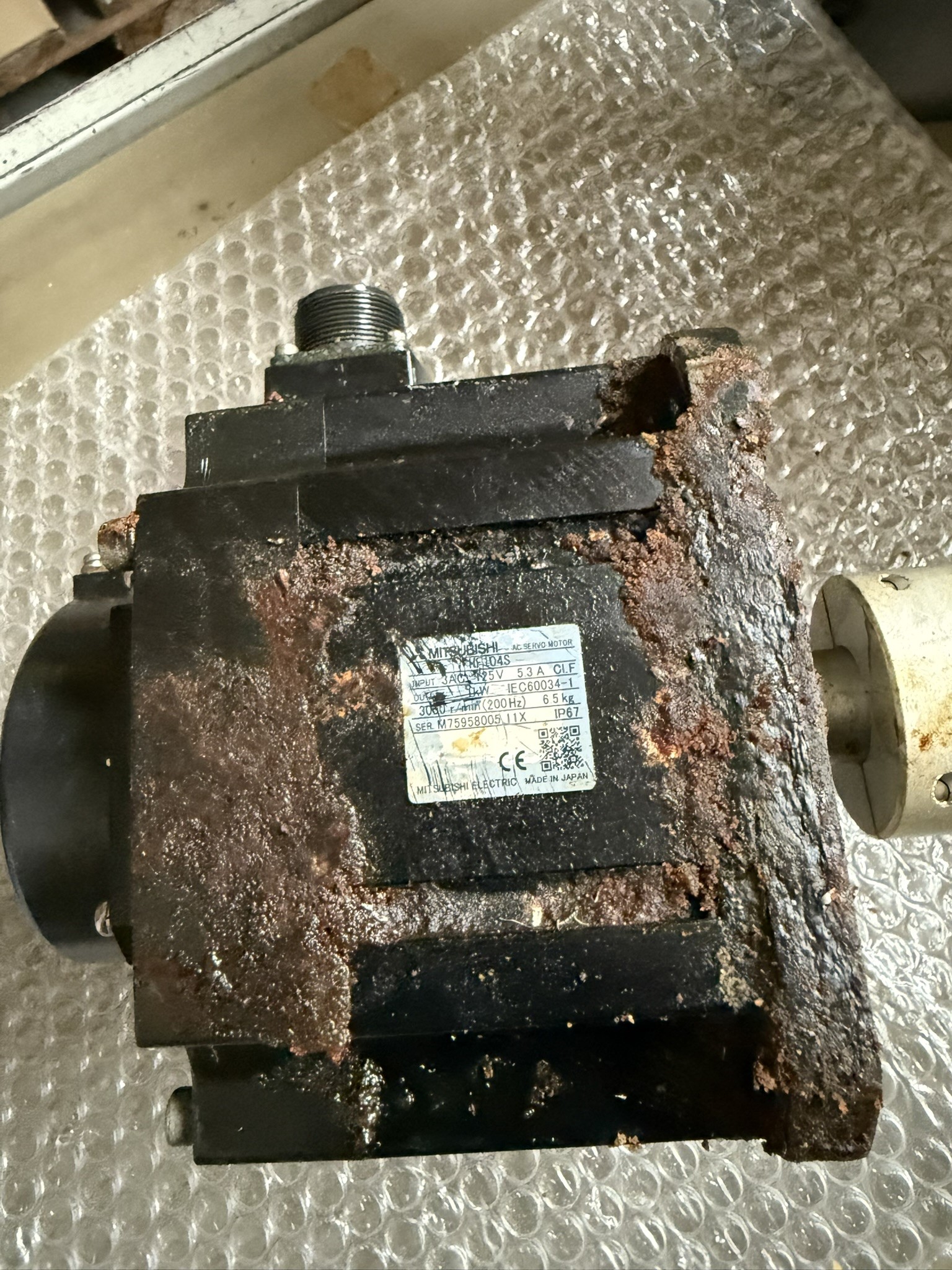 Mitsubishi AC Servo Motor HF104S vor der Reparatur