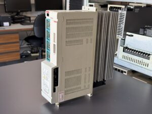 Mitsubishi MDS-CH-V2-3535 AC Servo Drive Unit Seite 2