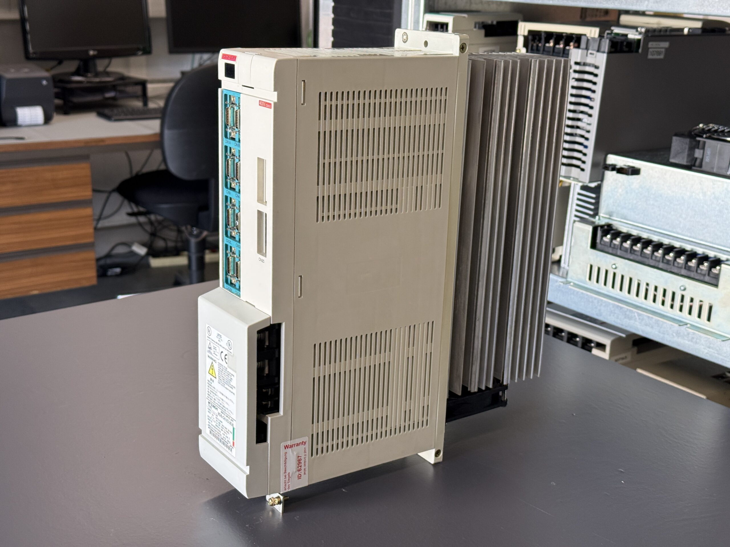 Mitsubishi MDS-CH-V2-3535 AC Servo Drive Unit Seite 2