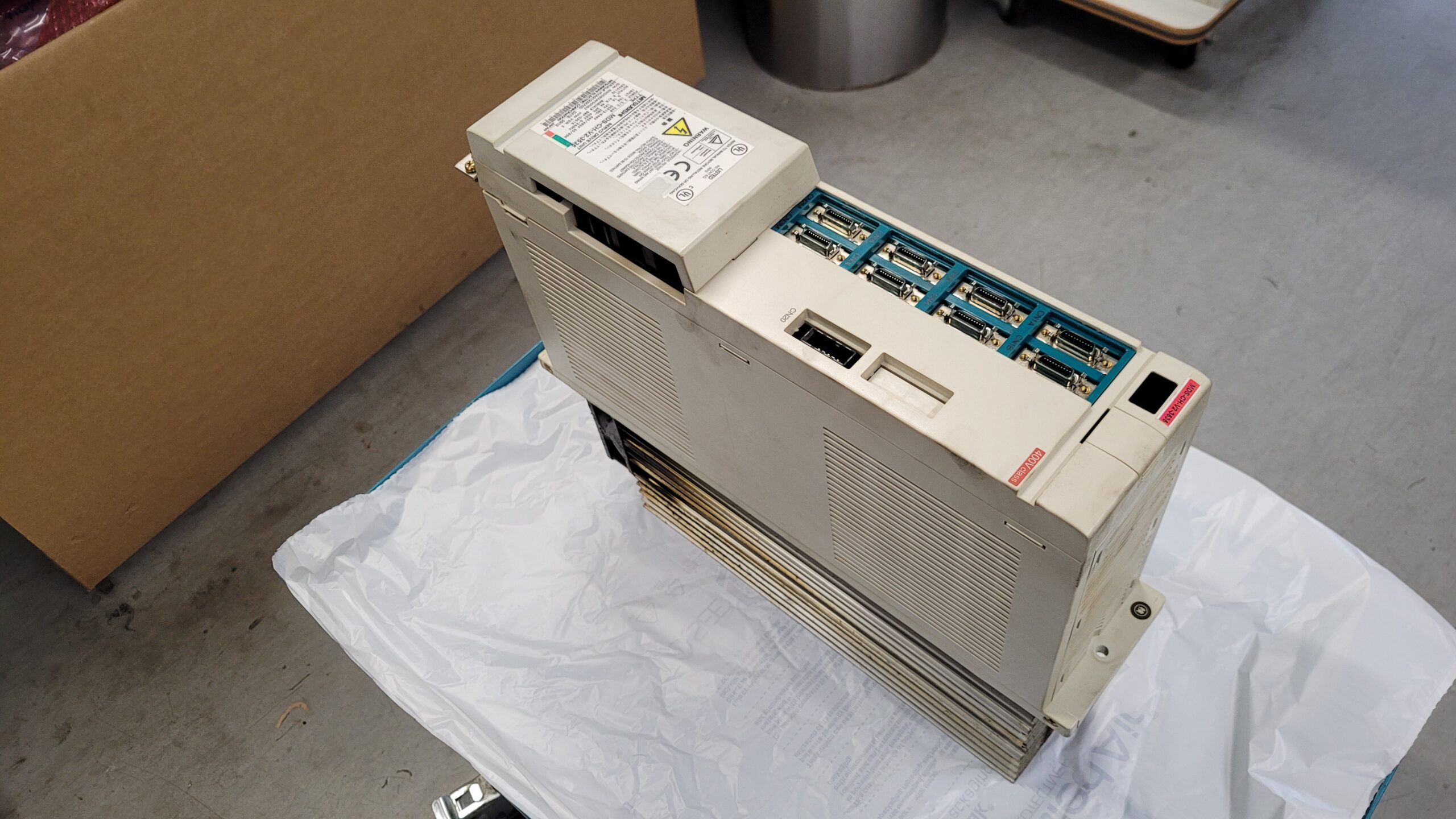 Mitsubishi MDS-CH-V2-3535 AC Servo Drive Unit vor der Reparatur 1