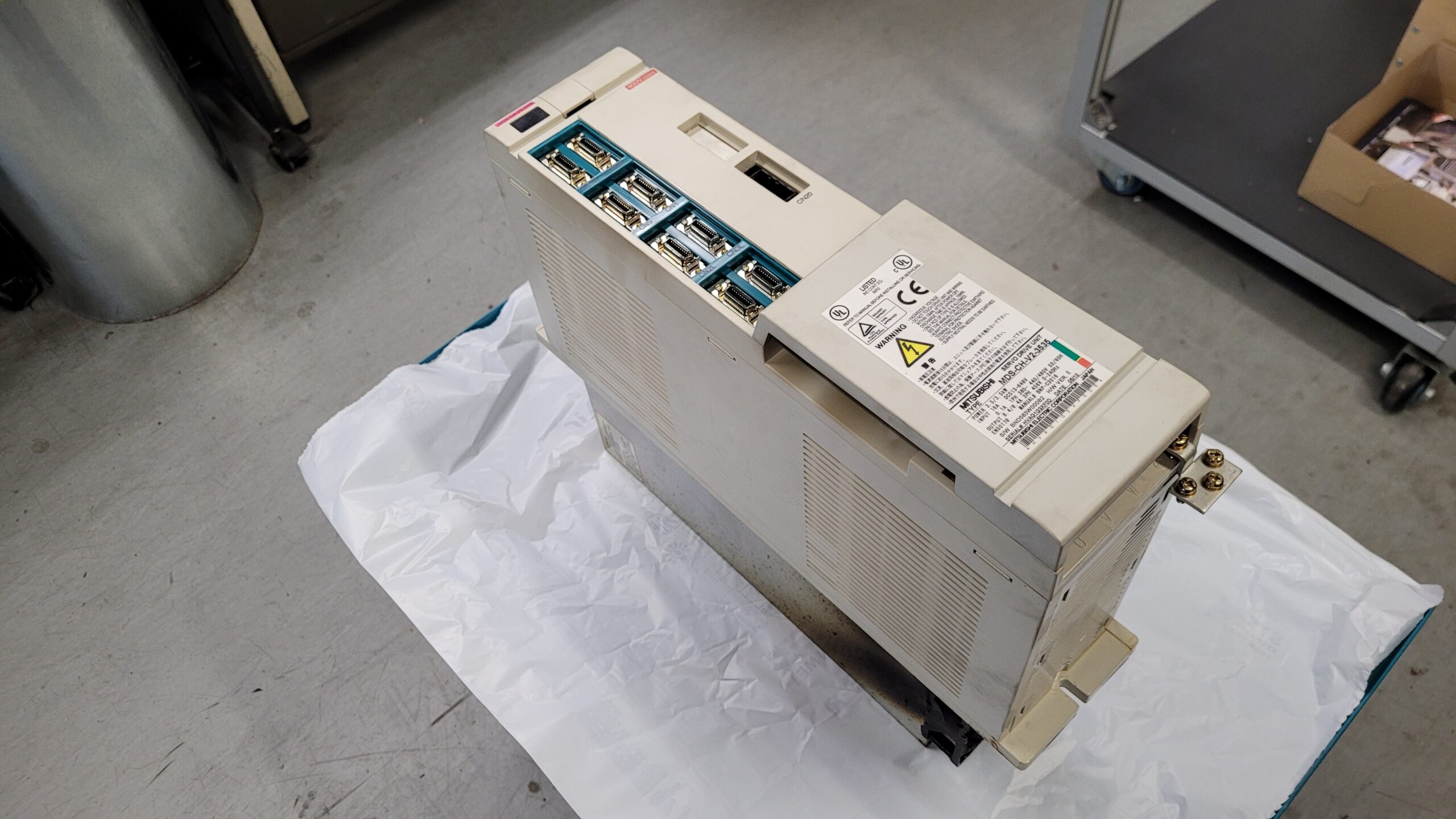 Mitsubishi MDS-CH-V2-3535 AC Servo Drive Unit vor der Reparatur