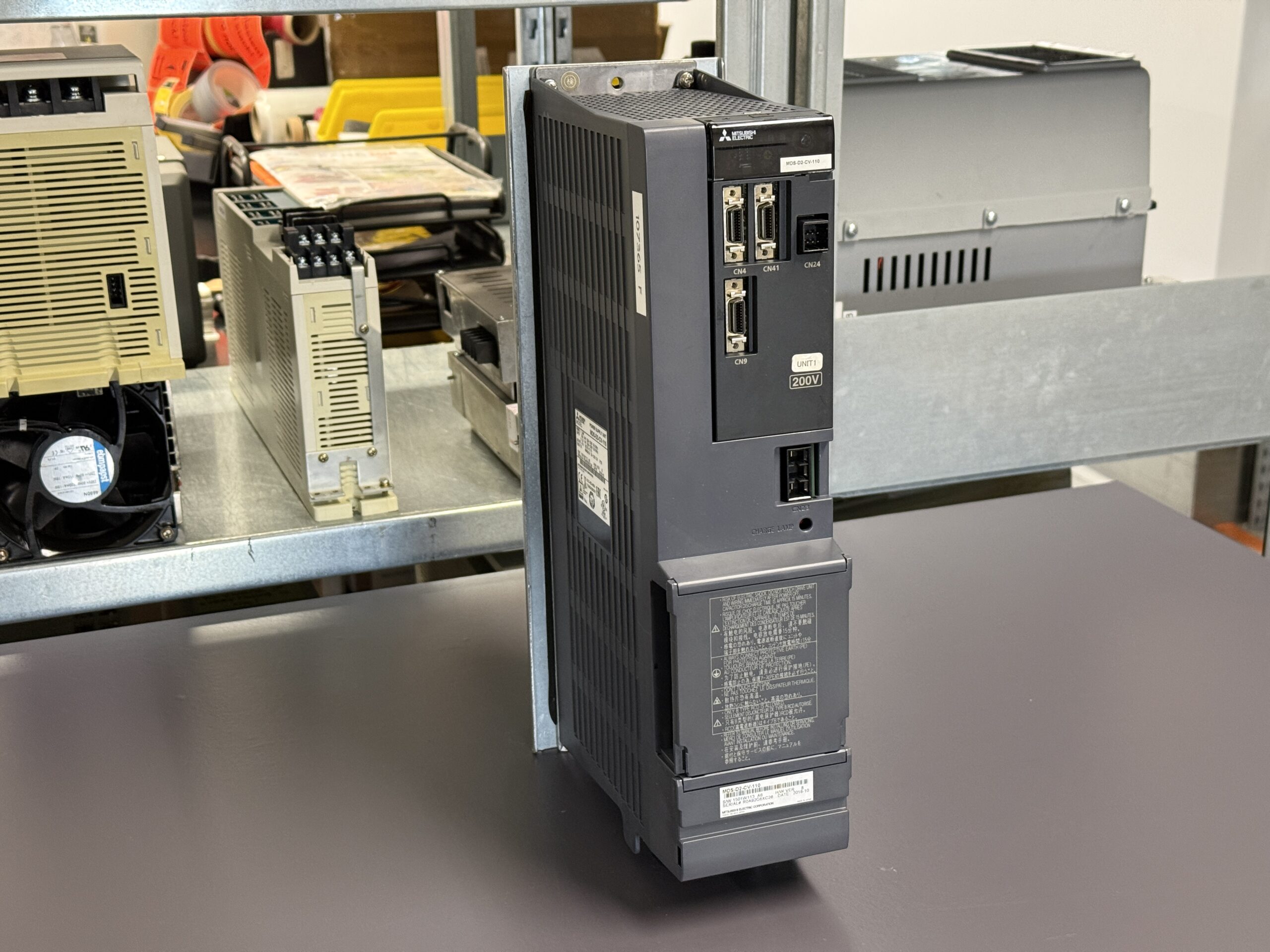 Mitsubishi MDS-D2-CV-110 Power Supply Unit Hauptbild