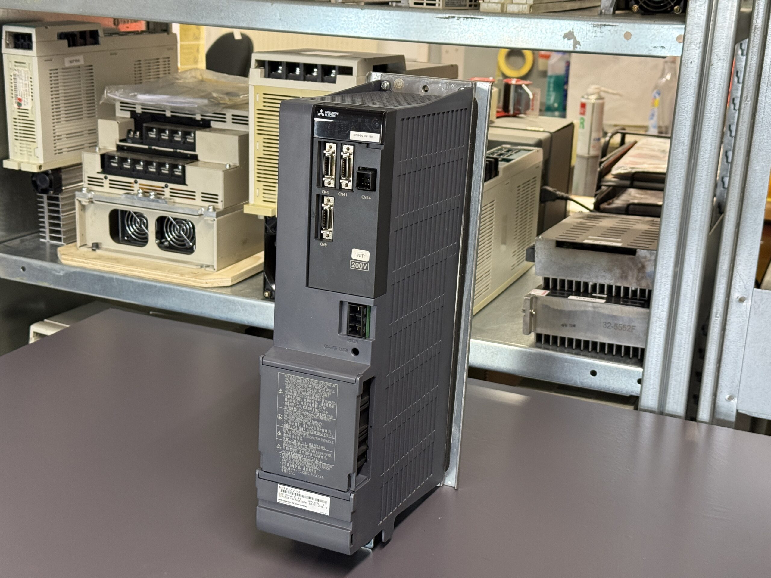 Mitsubishi MDS-D2-CV-110 Power Supply Unit Seite 2