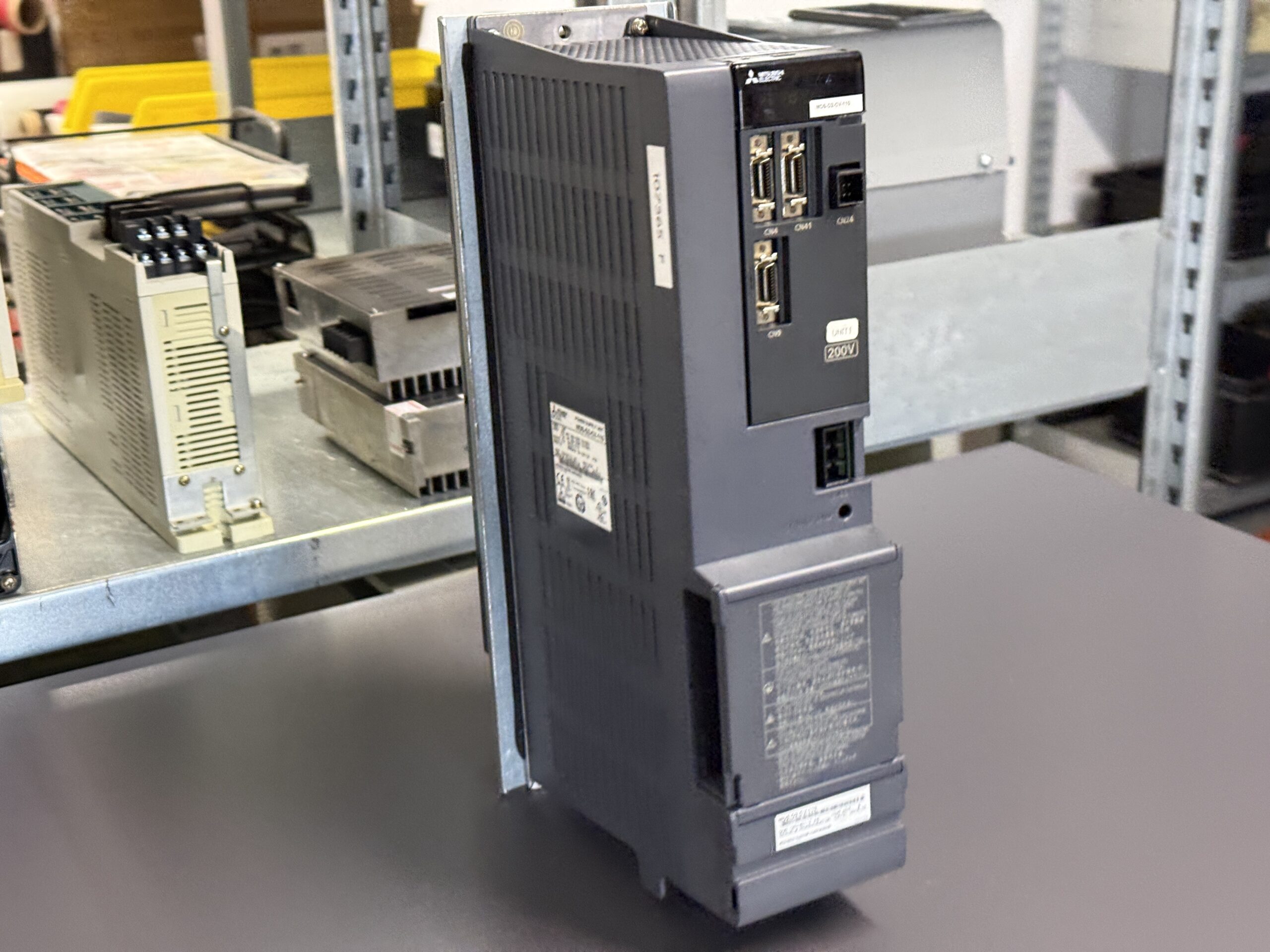 Mitsubishi MDS-D2-CV-110 Power Supply Unit Seite 3
