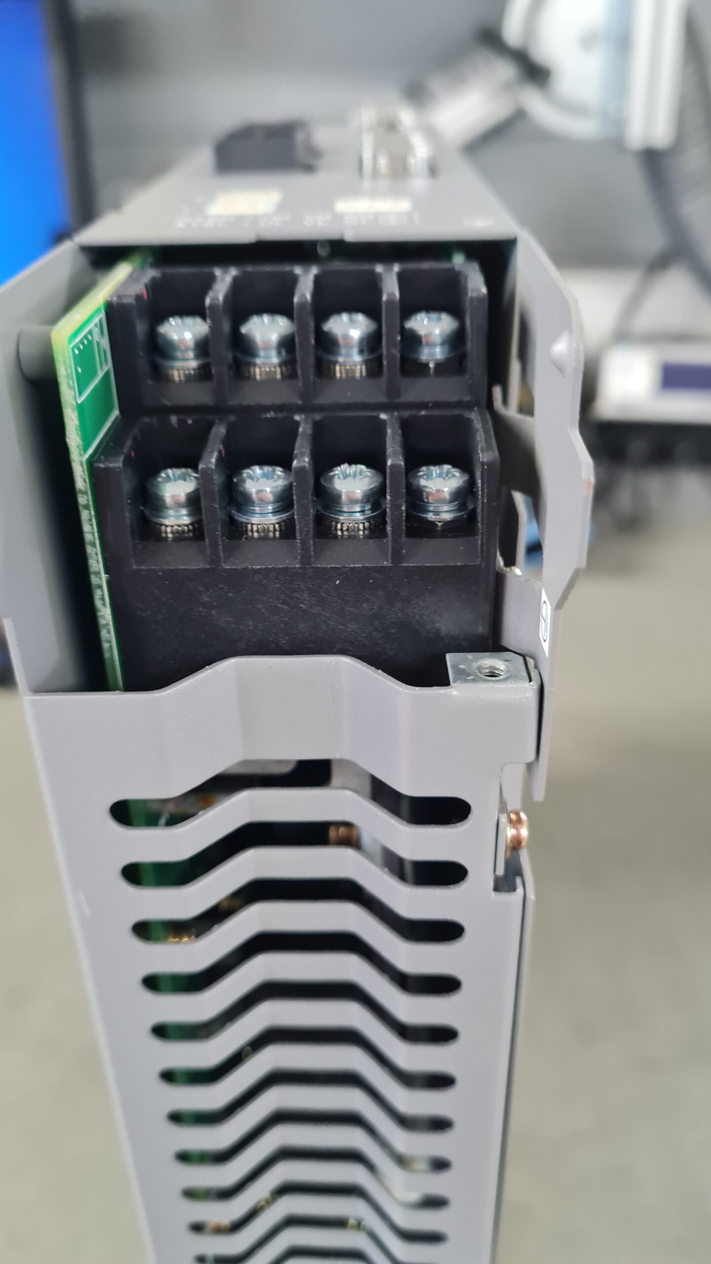 Okuma MIV0102-1-B1 Servo Drive Unit nach der Reparatur 2