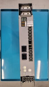 Okuma MIV0102-1-B1 Servo Drive Unit vor der Reparatur 1