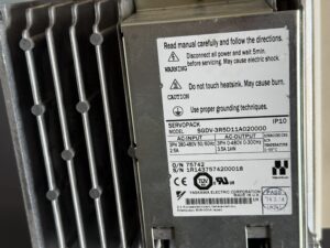 Yaskawa SGDV-3R5D11A020000 AC Servopack Typenschild