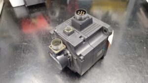 Mitsubishi AC Servo Motor HC202BS vor der Reparatur 1
