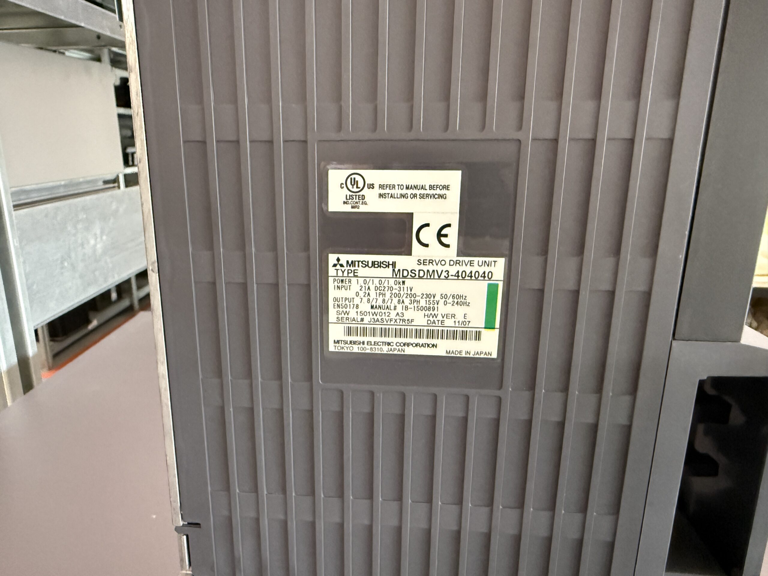 Mitsubishi MDS-DM-V3-404040 or MDSDMV3-404040 AC Servo Drive Unit Typenschild