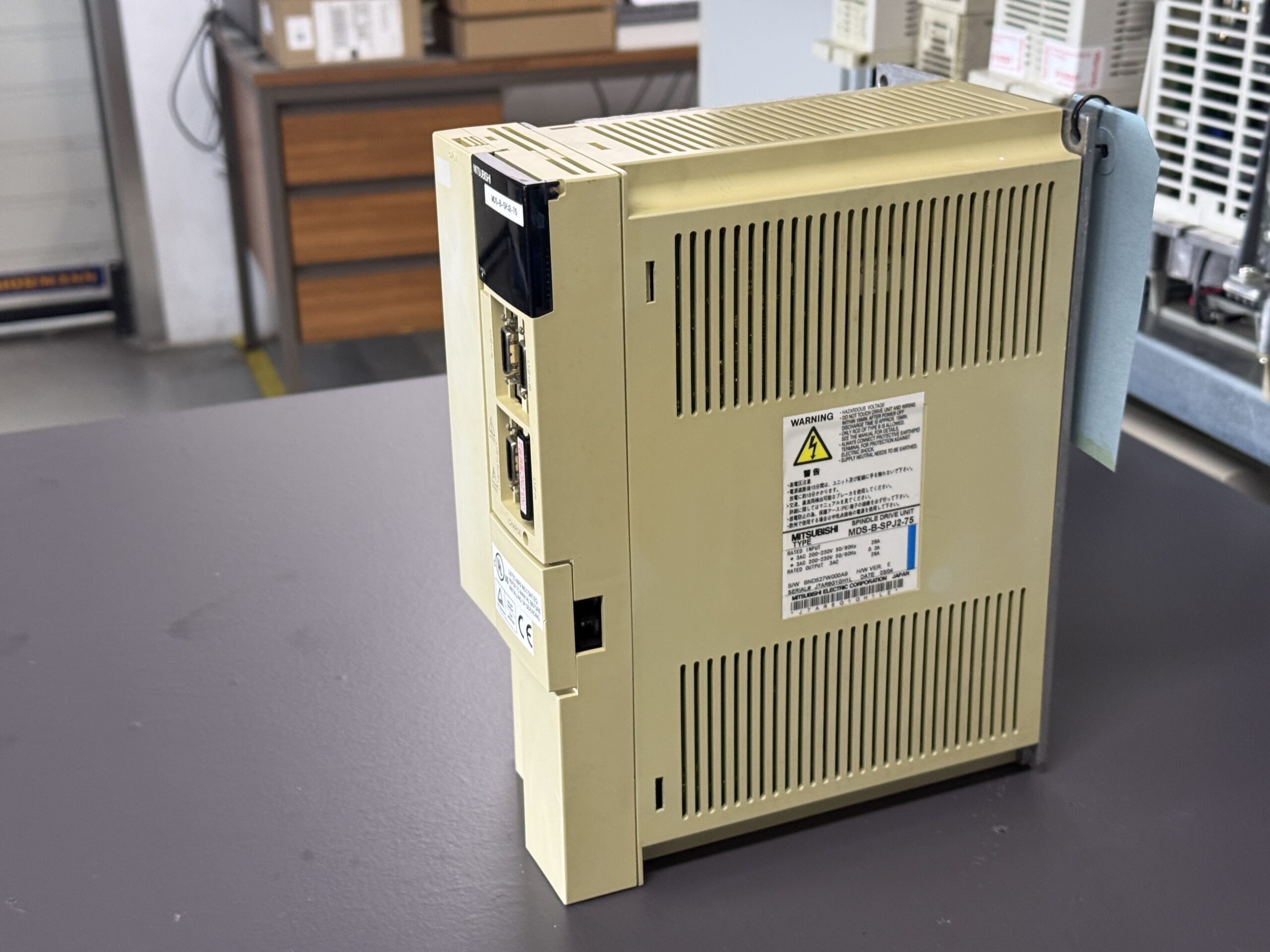 Mitsubishi MDS-B-SPJ2-75 Spindle Drive Unit Seite 1