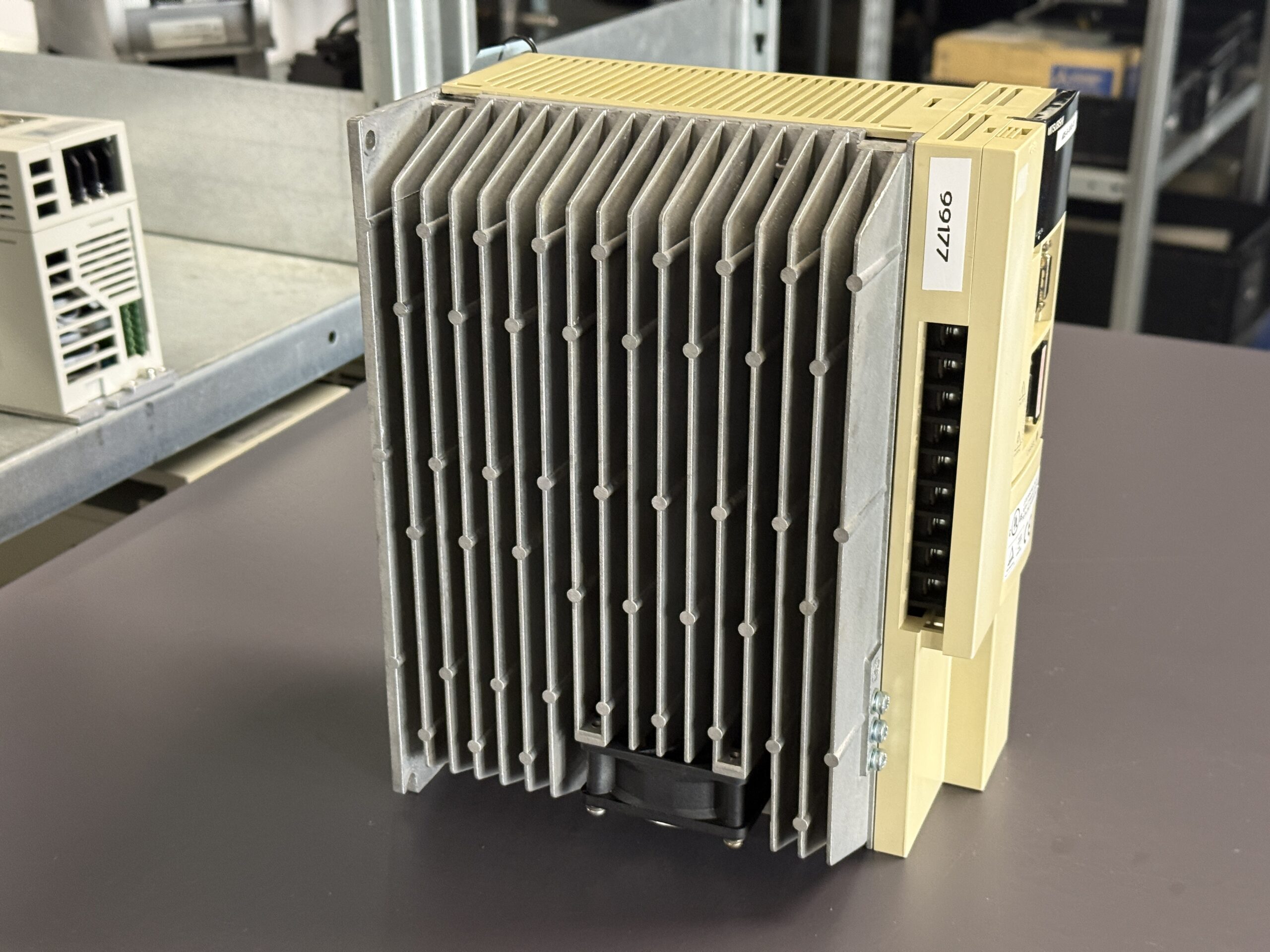 Mitsubishi MDS-B-SPJ2-75 Spindle Drive Unit Seite 4