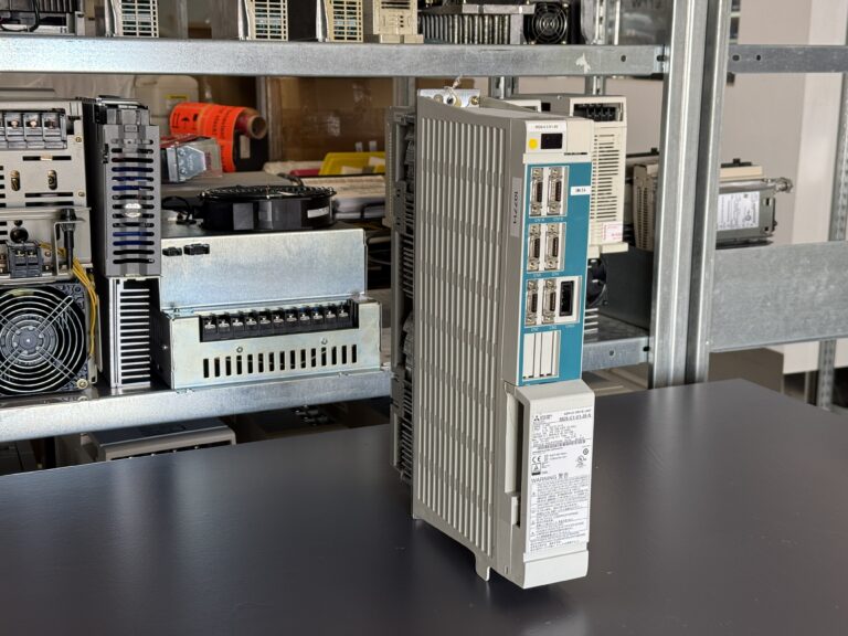 Mitsubishi MDS-C1-V1-35-N AC Servo Drive Unit Hautansicht