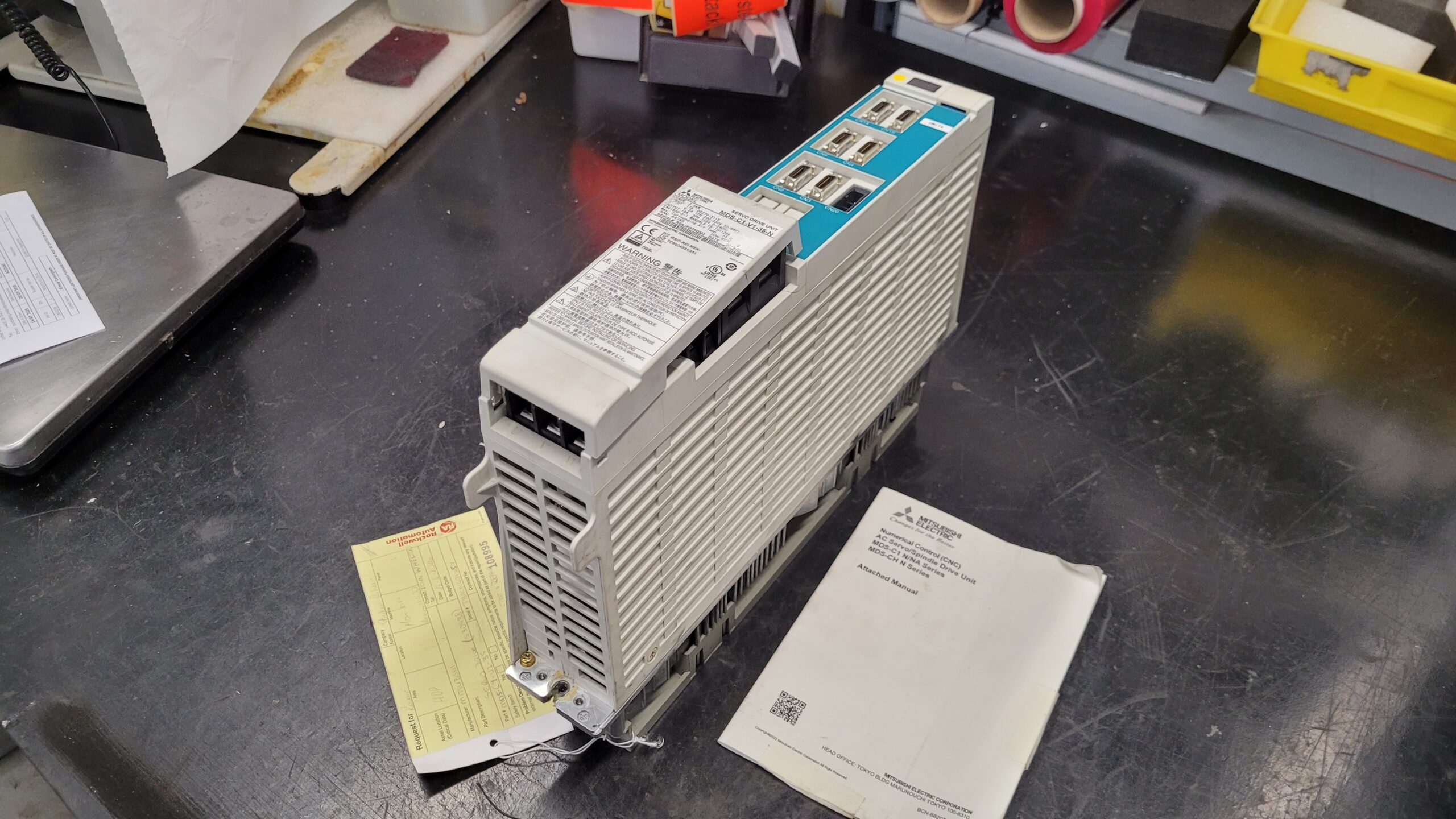 Mitsubishi MDS-C1-V1-35-N AC Servo Drive Unit vor der Reparatur