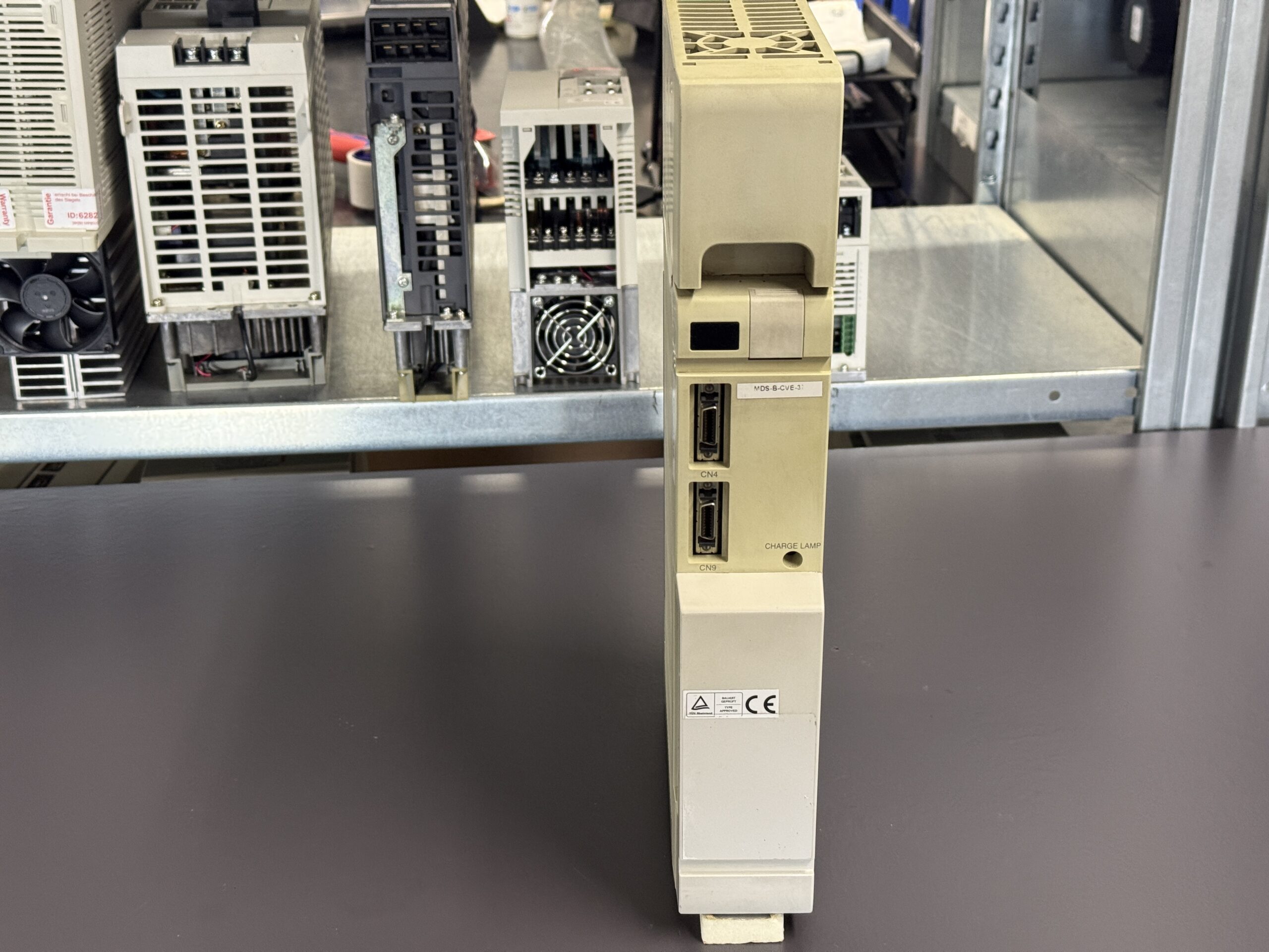Mitsubishi Power Supply Unit MDS-B-CVE-37 Frontansicht