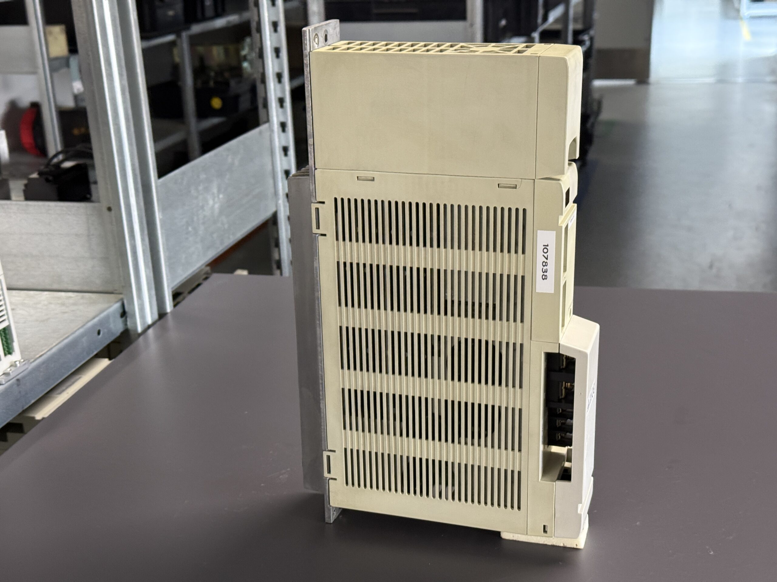 Mitsubishi Power Supply Unit MDS-B-CVE-37 Seite 2