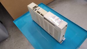 Mitsubishi Power Supply Unit MDS-B-CVE-37 vor der Reparatur 2