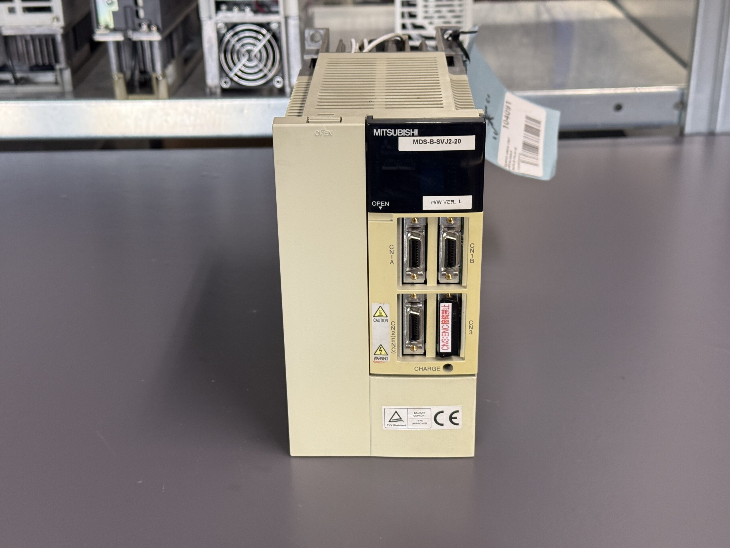 Mitsubishi Servo Drive Unit MDS-B-SVJ2-20 Frontansicht