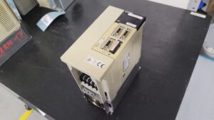Mitsubishi Servo Drive Unit MDS-B-SVJ2-20 vor der Reparatur