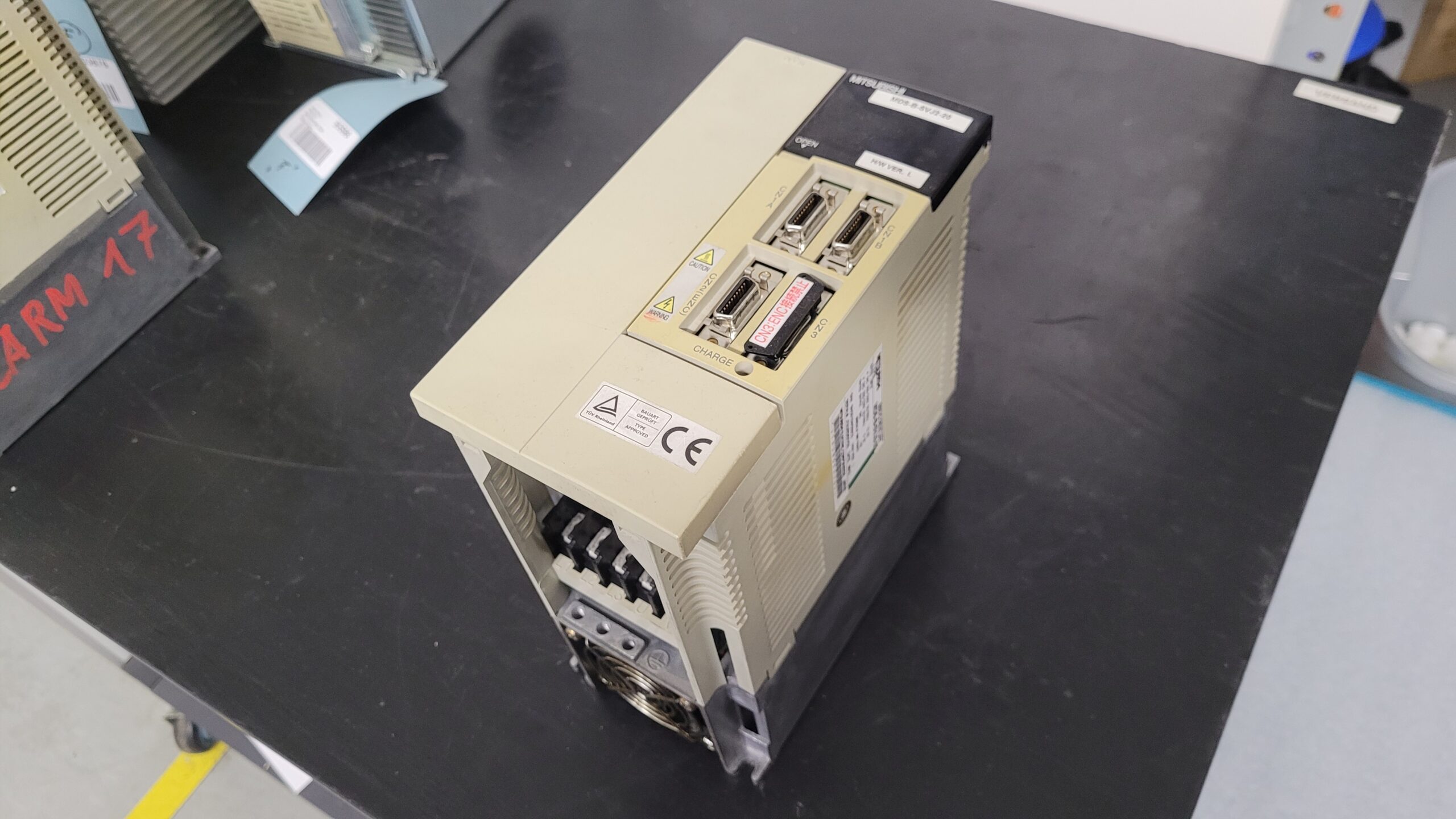 Mitsubishi Servo Drive Unit MDS-B-SVJ2-20 vor der Reparatur