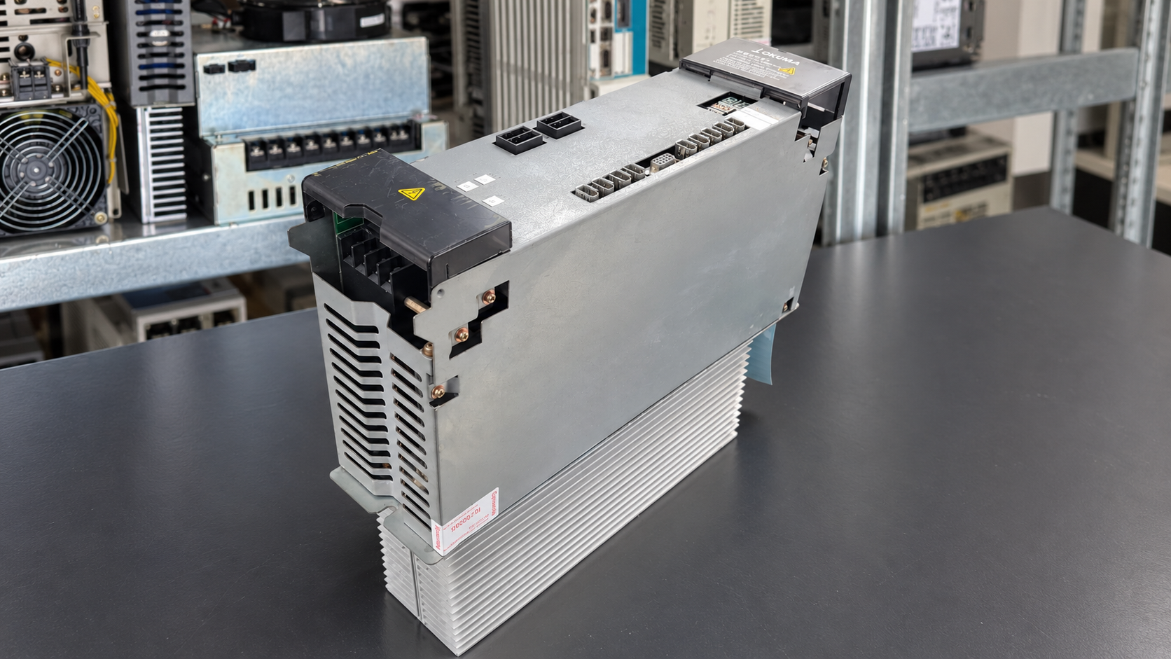 Okuma Servo Drive Unit MIV0404-1-B5 1006-2232 Ansicht 1