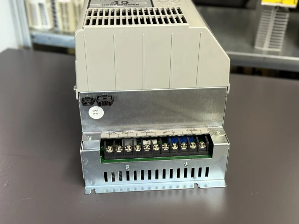 Haas Vector Drive 40HP 29-10081 Rev B: Anschlussbereich nach der Reparatur