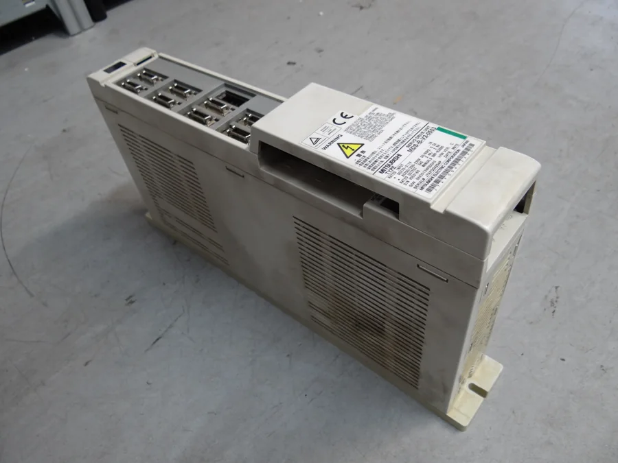 Mitsubishi MDS-B-V2-0503: Vor der Reparatur: Geräteansicht