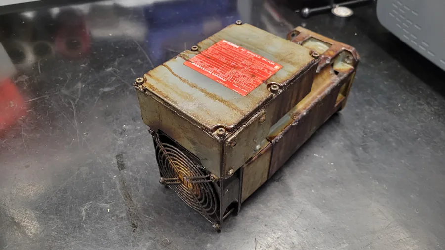 Mitsubishi SJ-VL5.5-10ZM: Motor vor der Reparatur: weitere Ansicht