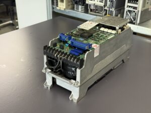 Yaskawa Servopack CACR-SR44BE12G-E Ansicht 1