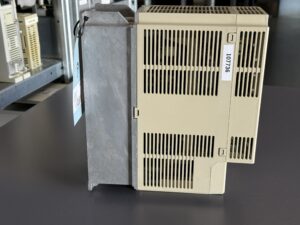 Yaskawa Servopack SGDB-10ADG Seite 1