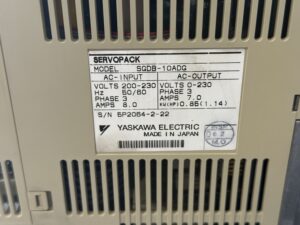 Yaskawa Servopack SGDB-10ADG Typenschild