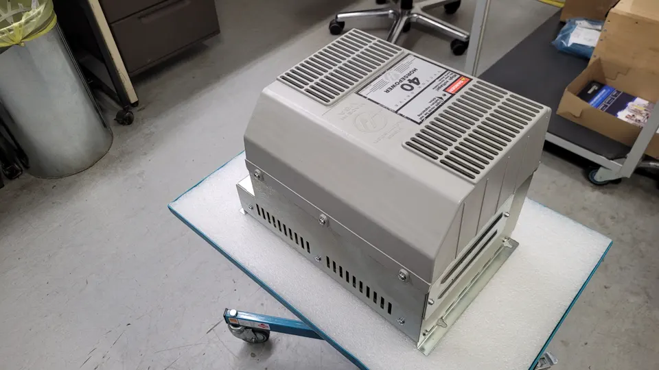 Haas Vector Drive 40HP 29-10072 Rev. B: Vor der Reparatur · Ansicht 2 