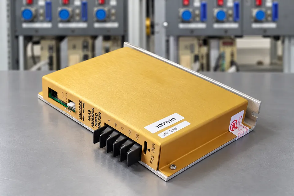Haas Servo Amplifier 4015H-G – Nach der Reparatur · Gesamtansicht