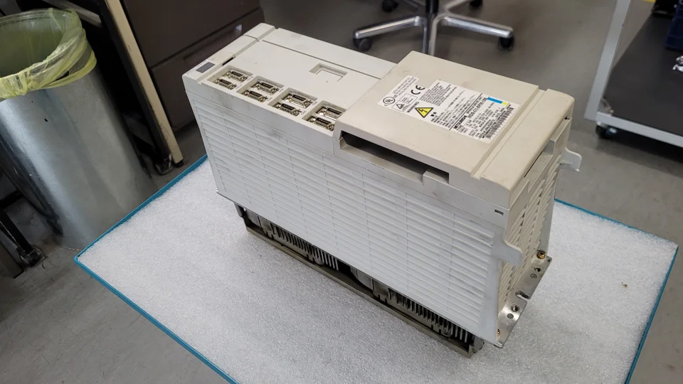 Mitsubishi MDS-C1-SPM-185: Vor der Reparatur: erste Ansicht