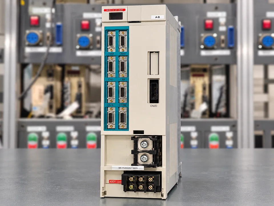 Mitsubishi MDS-CH-V2-4520 – Nach der Reparatur – Frontansicht