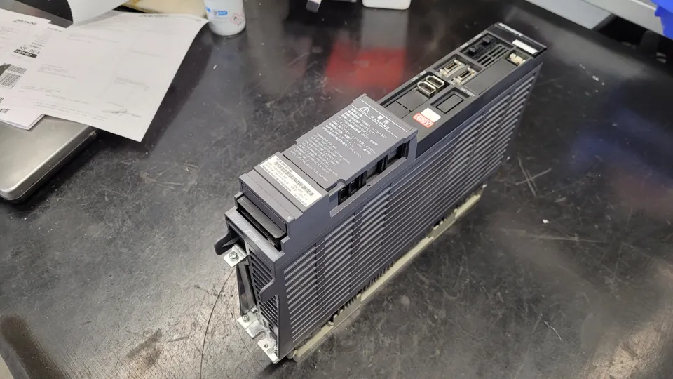 Mitsubishi MDS-DH-SP-40, Vor der Reparatur, Ansicht 1