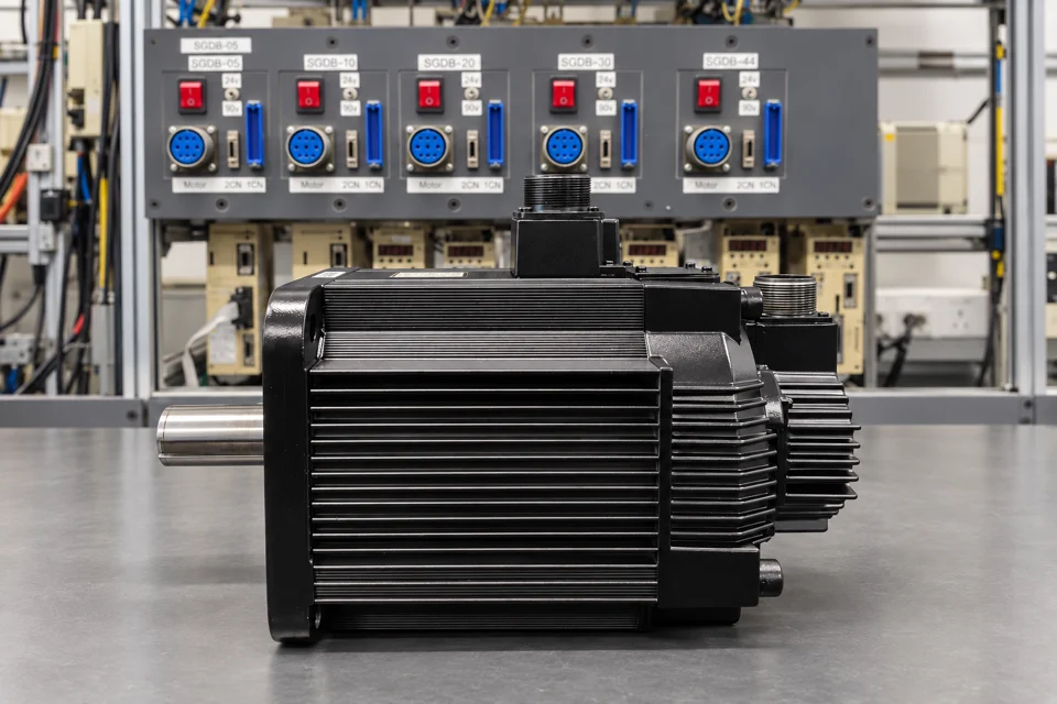 Yaskawa SGMGH-44ACA6E nach der Reparatur