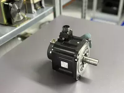 Mitsubishi HG-H104S-D48 AC Servo Motor