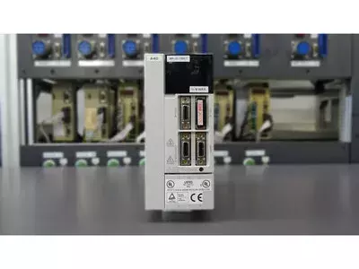 Mitsubishi MR-J2-100CT Servo Drive Unit
