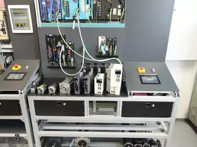 Mitsubishi MR-J2-40A AC Drive 