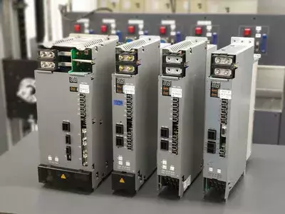 Okuma MIV0103a-1-B1  Servo Drive Unit 
