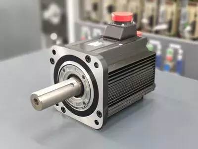 Omron R88M-U5K515V-S1 AC Servo Motor