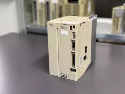 Yaskawa CACR-120-PD1VDS01 Servopack 