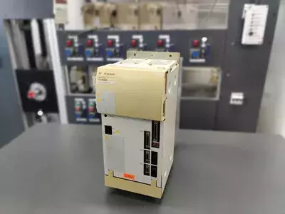 Yaskawa CIMR-M5N2011 Inverter VS-626M5 
