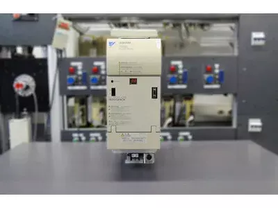 Yaskawa CIMR-MR5N2015 Converter VS-656 MR5 