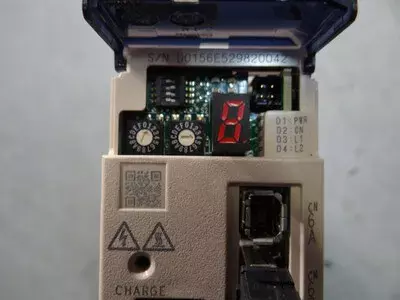 Yaskawa SGD7S-R90A20A  AC Drive 