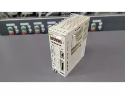 Yaskawa SGDH-04AE Ver. 0D214 Servopack 