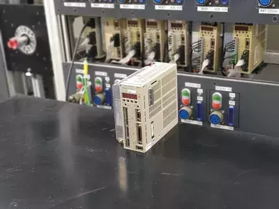 Yaskawa SGDH-05AE Ver. 34840 Servopack